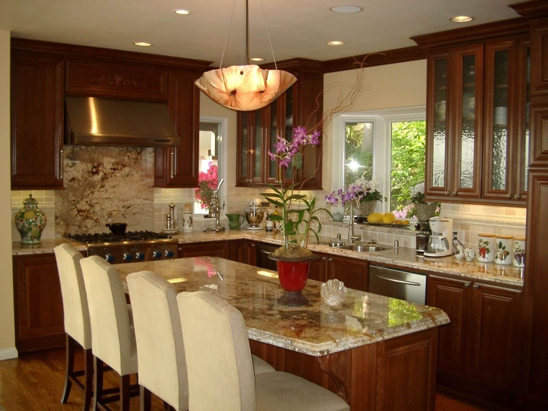 Alder Kitchen Cabinets for Southern California Homes
