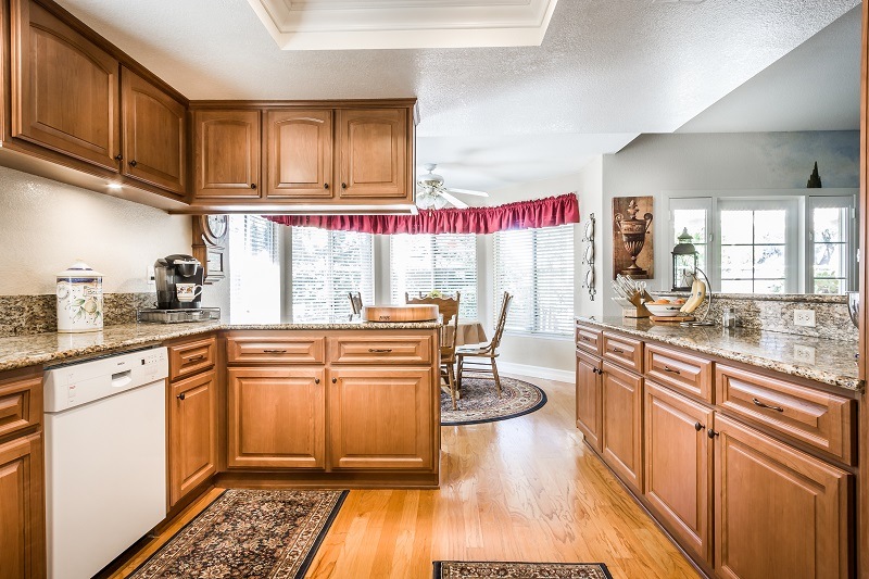 Kitchen remodeling & cabinet refacing in Corona and Southern California
