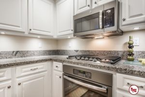 Kitchen remodeling & cabinet refacing in Irvine and Southern California