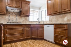 Kitchen remodeling & cabinet refacing in La Mirada and Southern California