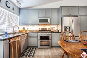 Kitchen remodeling & cabinet refacing in Rialto and Southern California