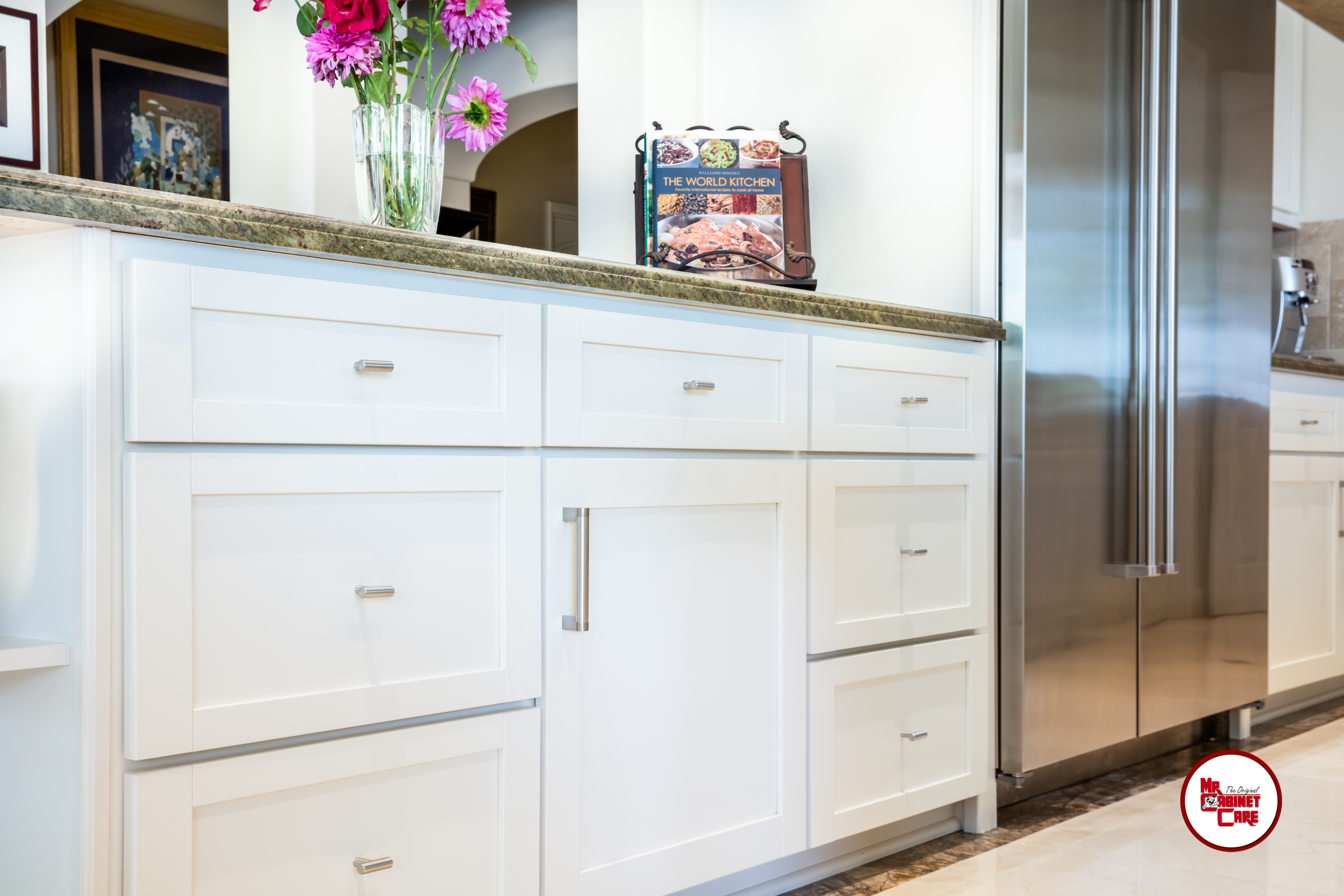 10 Kitchen Cabinet Door Material Options