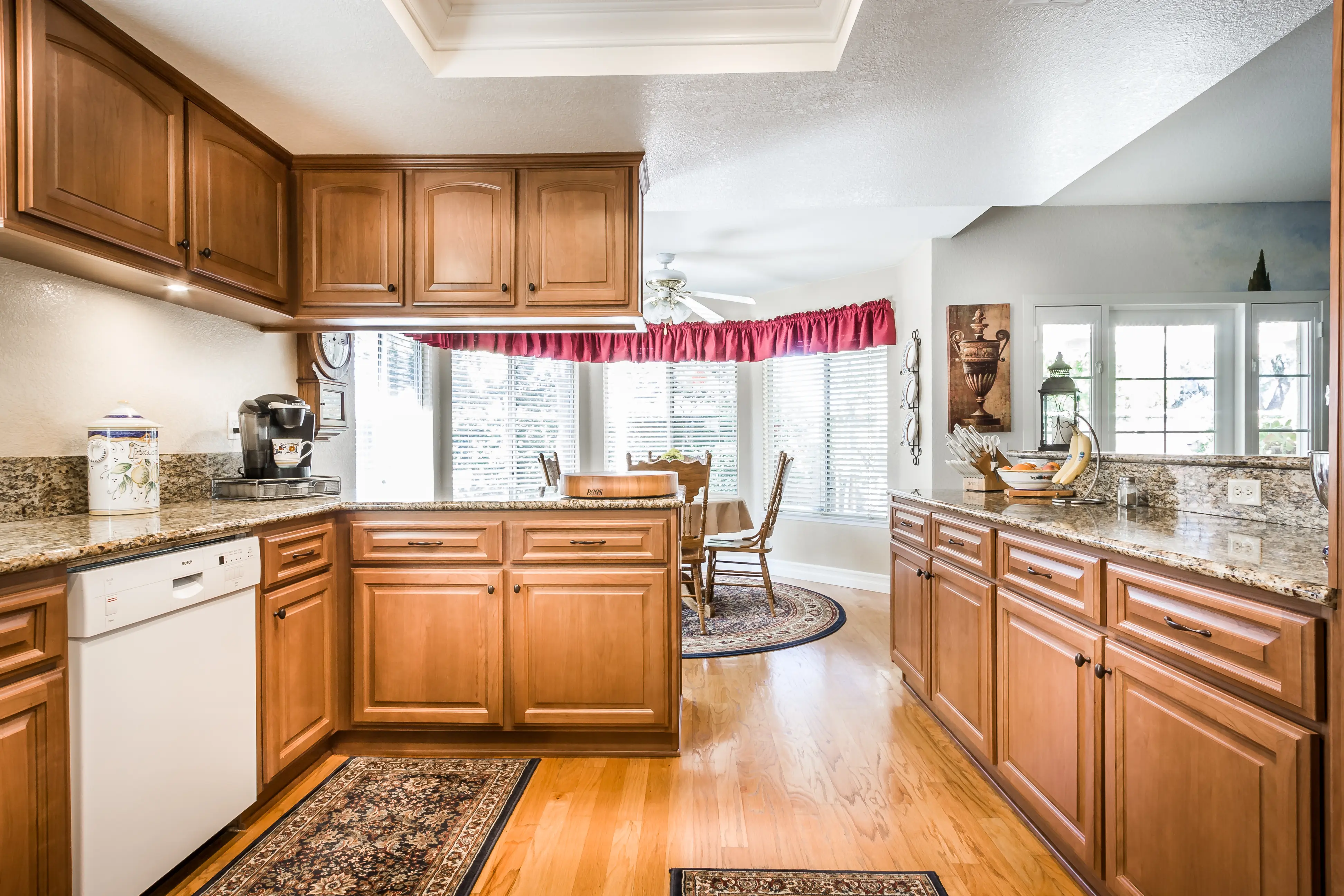 Laminate Floor With Oak Cabinets