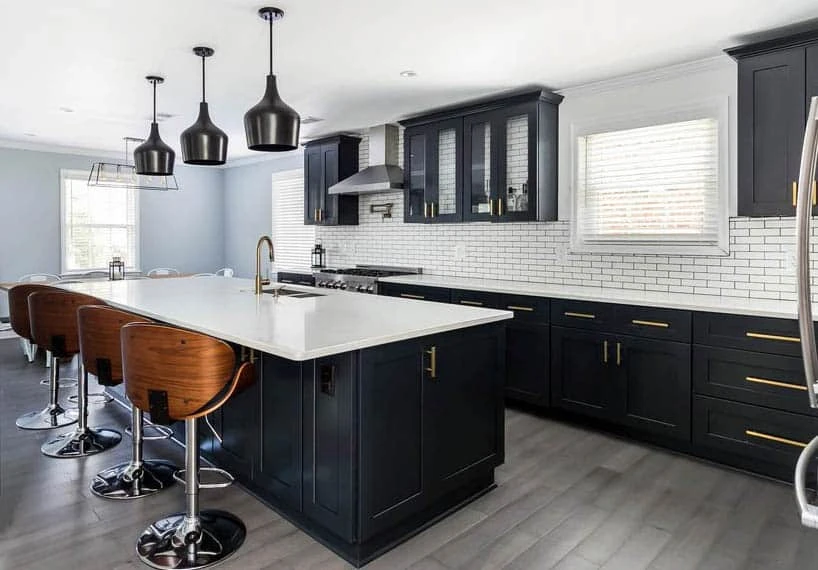 Pros and Cons of Black Kitchen Cabinets