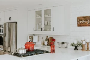 Clear vs Frosted Glass Kitchen Cabinets: Which is Better?