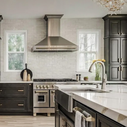 Experts Remodeled kitchen in San Clemente