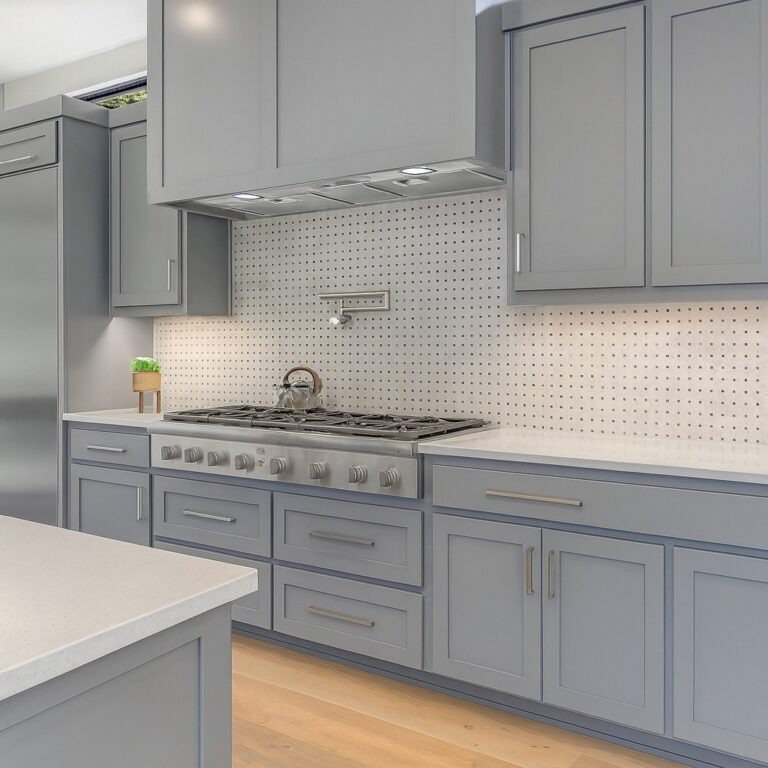 Kitchen Cabinets for La Palma